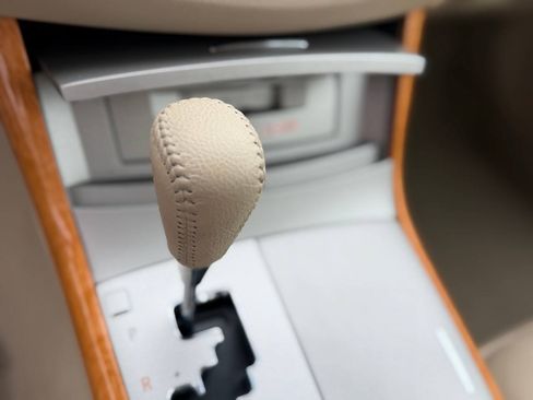 Used 2007 Toyota Avalon Touring FWD image 29