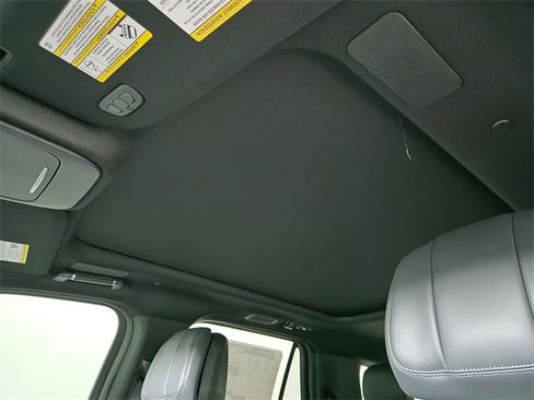 New 2025 Lincoln Navigator L Reserve w/ Jet Appearance Package image 12