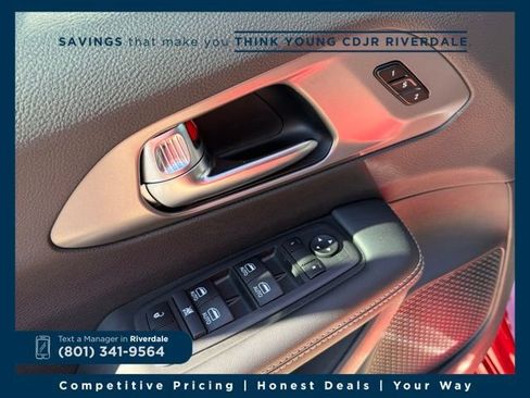 New 2026 Chrysler Pacifica Select image 12