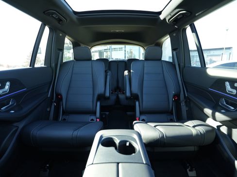 New 2026 Mercedes-Benz GLS 450 4MATIC image 36