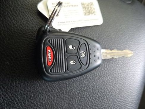 Used 2015 Jeep Wrangler Unlimited Sahara w/ Connectivity Group AWD/4WD image 54