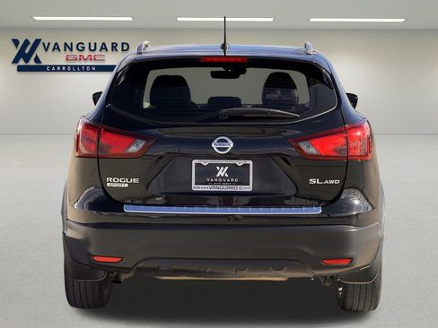 Used 2017 Nissan Rogue Sport SL w/ SL Premium Package image 4