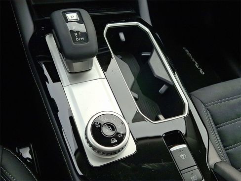 New 2026 Mitsubishi Outlander SE image 7