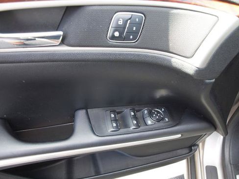 Used 2015 Lincoln MKZ AWD image 8