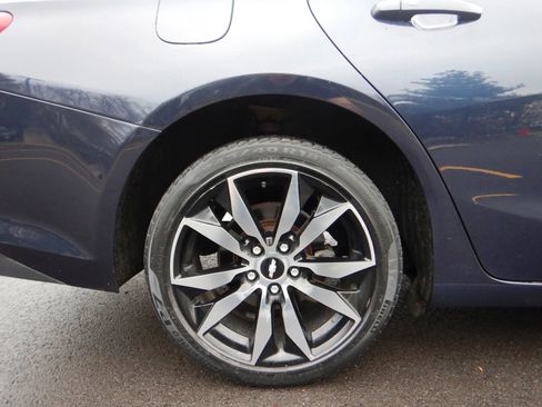 Used 2016 Chevrolet Malibu LT image 17