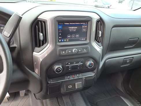 Used 2020 Chevrolet Silverado 1500 Custom w/ Custom Value Package AWD/4WD image 11