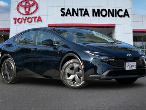 Certified 2024 Toyota Prius LE FWD image 2
