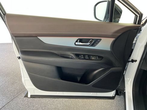 Used 2025 Nissan Murano Platinum w/ Cargo Package AWD/4WD image 13