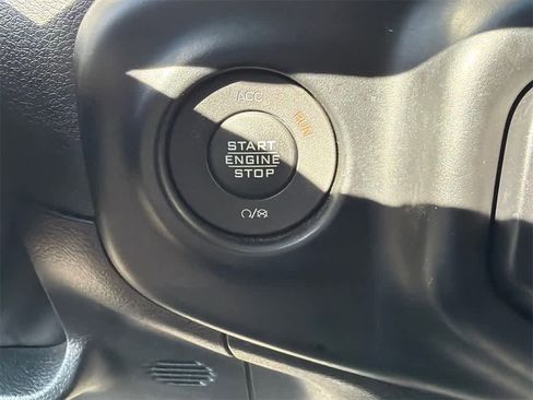 Used 2022 Jeep Wrangler Unlimited Sport image 30