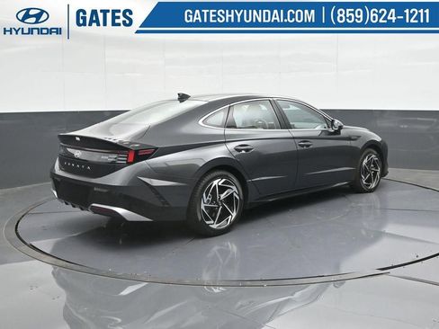 New 2025 Hyundai Sonata SEL image 2