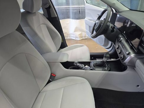 New 2026 Hyundai Kona SE FWD image 10