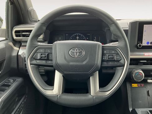 Used 2025 Toyota Tacoma SR5 w/ SR5 Upgrade Package AWD/4WD image 14