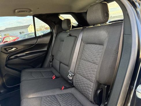 Used 2020 Chevrolet Equinox LT w/ Driver Convenience Package image 16