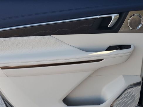 Used 2025 Buick Envision Avenir image 44