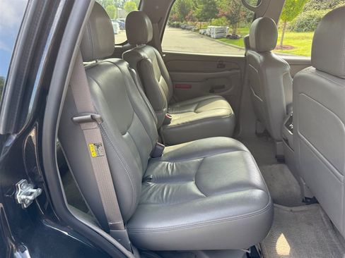 Used 2006 GMC Yukon SLT w/ SLT Preferred Equipment Group RWD image 29