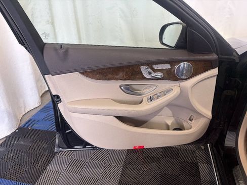 Used 2015 Mercedes-Benz C 300 4MATIC Sedan image 6