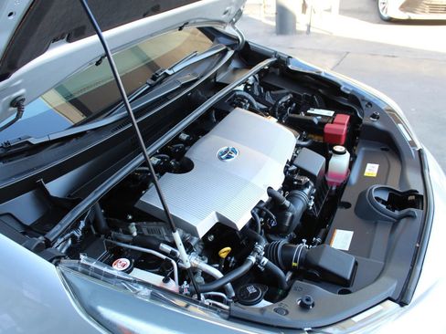 Used 2017 Toyota Prius Four FWD image 31