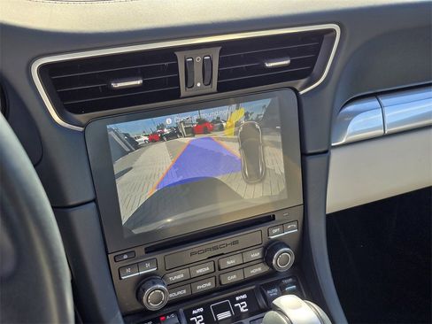 Used 2018 Porsche 911 Carrera image 21