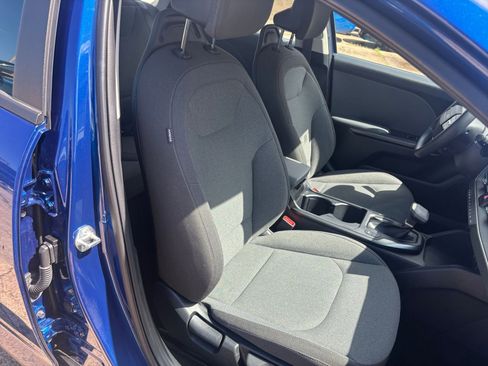 Used 2025 Kia K4 FWD image 35