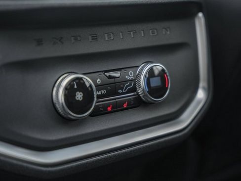 New 2025 Ford Expedition Platinum w/ Stealth Performance Package image 44