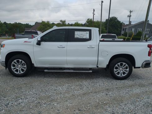 New 2026 Chevrolet Silverado 1500 LTZ w/ LTZ Premium Package AWD/4WD image 7