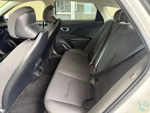 Used 2026 Kia K4 FWD image 24