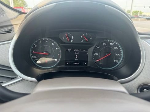 Used 2022 Chevrolet Malibu LT FWD image 18