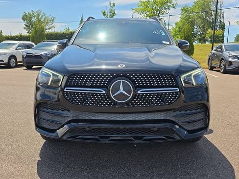 Used 2022 Mercedes-Benz GLE 450 4MATIC w/ AMG Line Exterior image 8