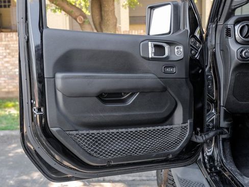Used 2021 Jeep Wrangler Unlimited Sahara image 54
