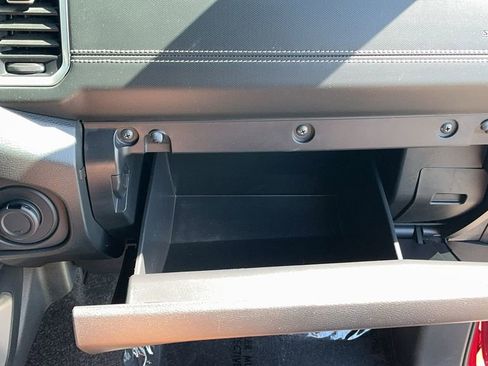 Used 2023 Nissan Frontier SV w/ Tow Package image 12