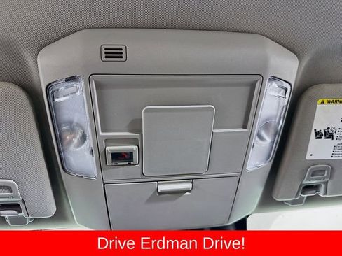 Used 2021 Toyota Tundra SR5 w/ SR5 Leather Package AWD/4WD image 18