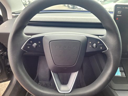 Used 2024 Tesla Model 3 Standard Range image 12