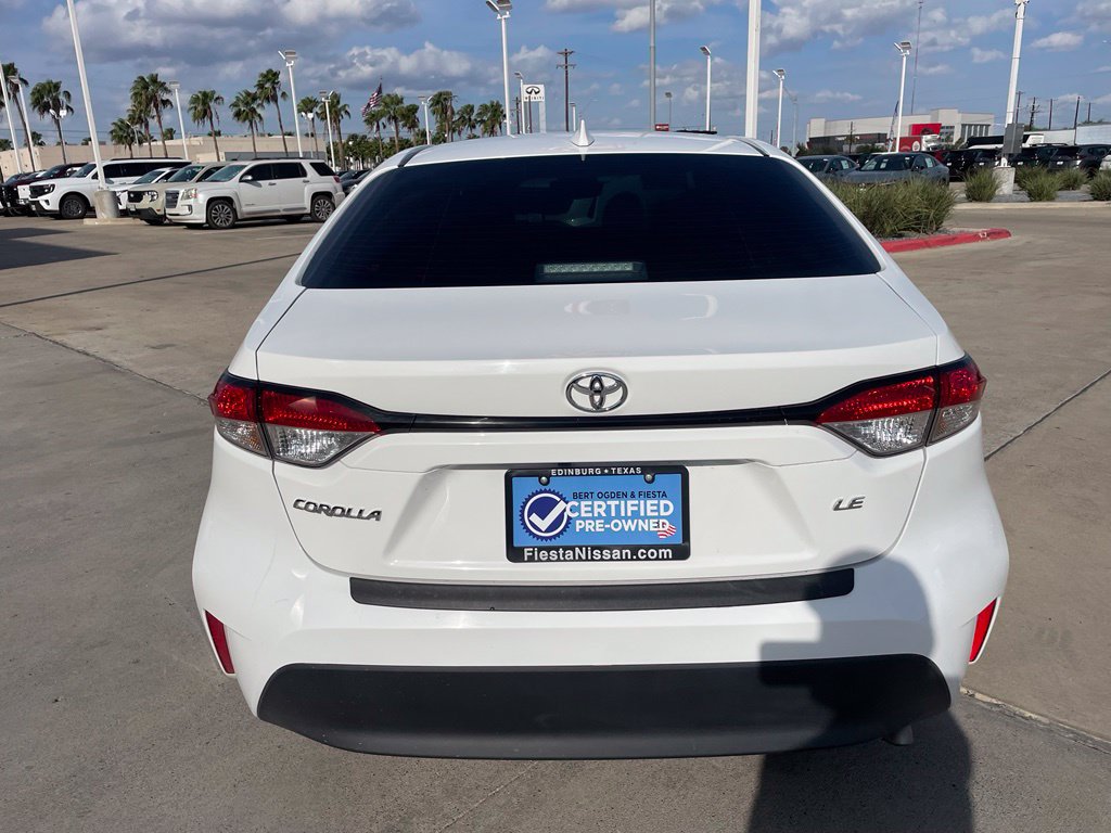 Used 2025 Toyota Corolla LE FWD image 4