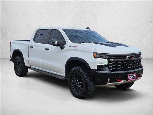 Used 2023 Chevrolet Silverado 1500 ZR2 w/ Technology Package image 3