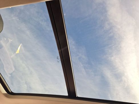 New 2026 Volkswagen Taos SE image 21