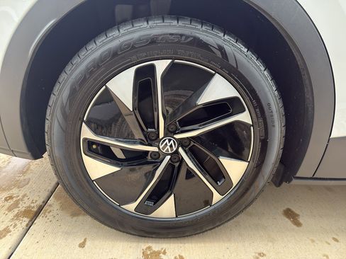 Used 2021 Volkswagen ID.4 Pro w/ ID.4 Protection Package image 18