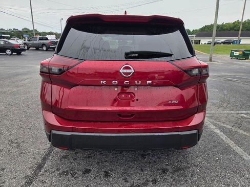 Used 2025 Nissan Rogue SV AWD/4WD image 6