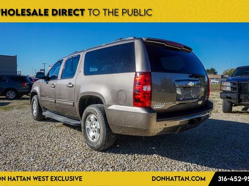 Used 2011 Chevrolet Suburban LT image 30