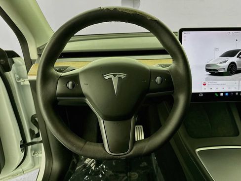 Used 2022 Tesla Model Y Performance AWD/4WD image 11