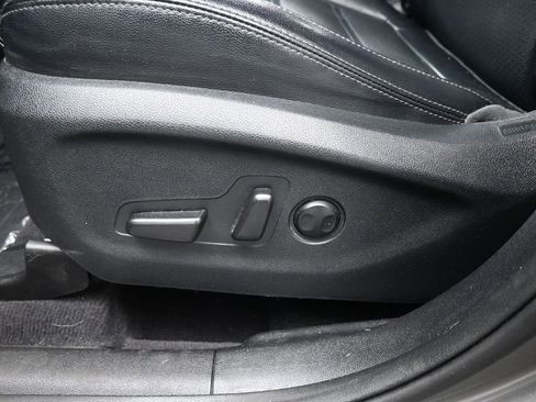 Used 2017 Kia Sorento EX image 11