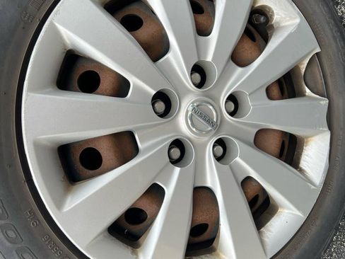Used 2015 Nissan Sentra SV FWD image 11
