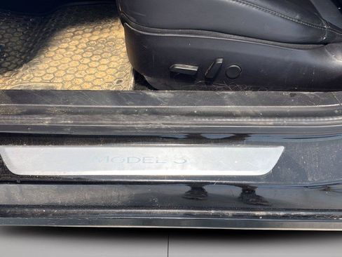 Used 2020 Tesla Model 3 Standard Range RWD image 31