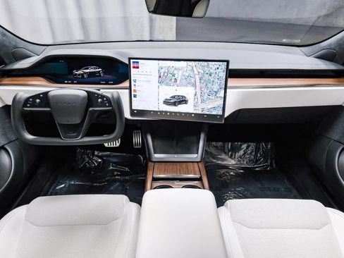 Used 2023 Tesla Model S Standard Range image 13