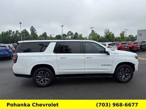 Used 2023 Chevrolet Suburban Z71 w/ Luxury Package AWD/4WD image 8