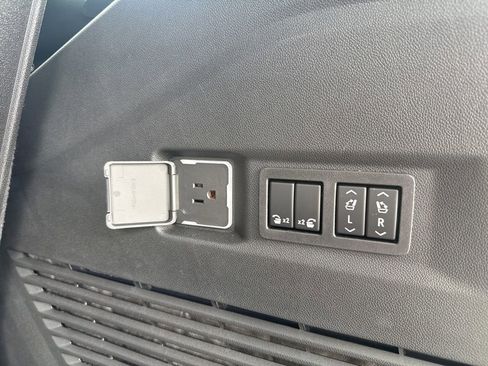 New 2026 GMC Yukon AT4 Ultimate w/ LPO, Floor Liner Package AWD/4WD image 71