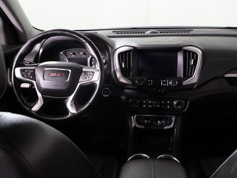 Used 2024 GMC Terrain SLT image 29