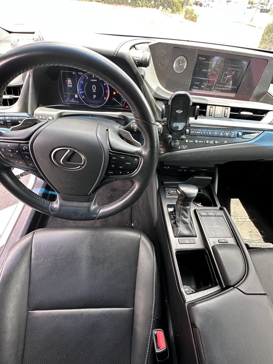 Used 2020 Lexus ES 350 w/ Accessory Package 2 FWD image 4