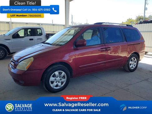 Used 2010 Kia Sedona LX image 1