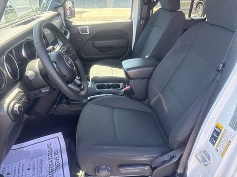 Certified 2022 Jeep Wrangler Unlimited Sport AWD/4WD image 26