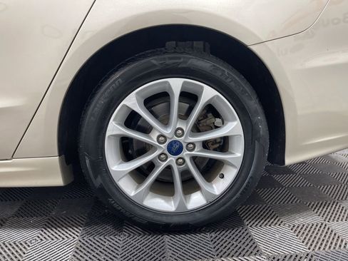 Used 2019 Ford Fusion SEL image 28